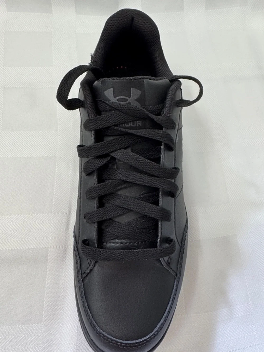 Under Armour all black